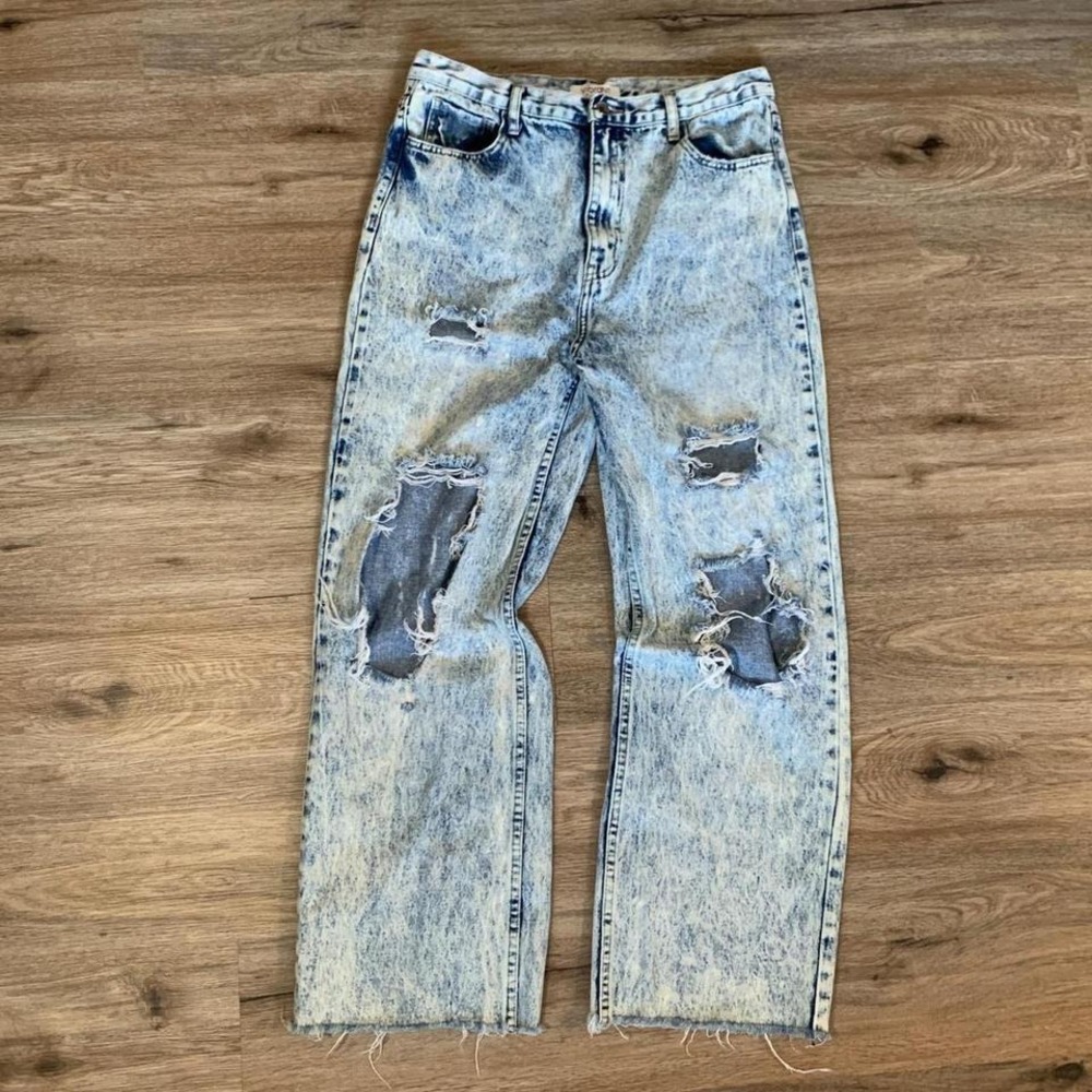 Vibrant MIU Acid Wash Ripped High-Waisted Straight Leg Jeans - Size 29 Womens